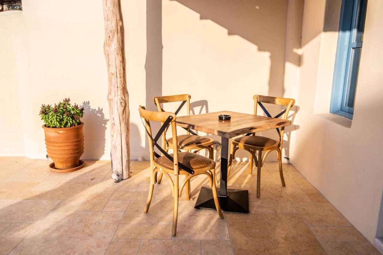 Black Rose Beach Suites Períssa Eksteriør bilde